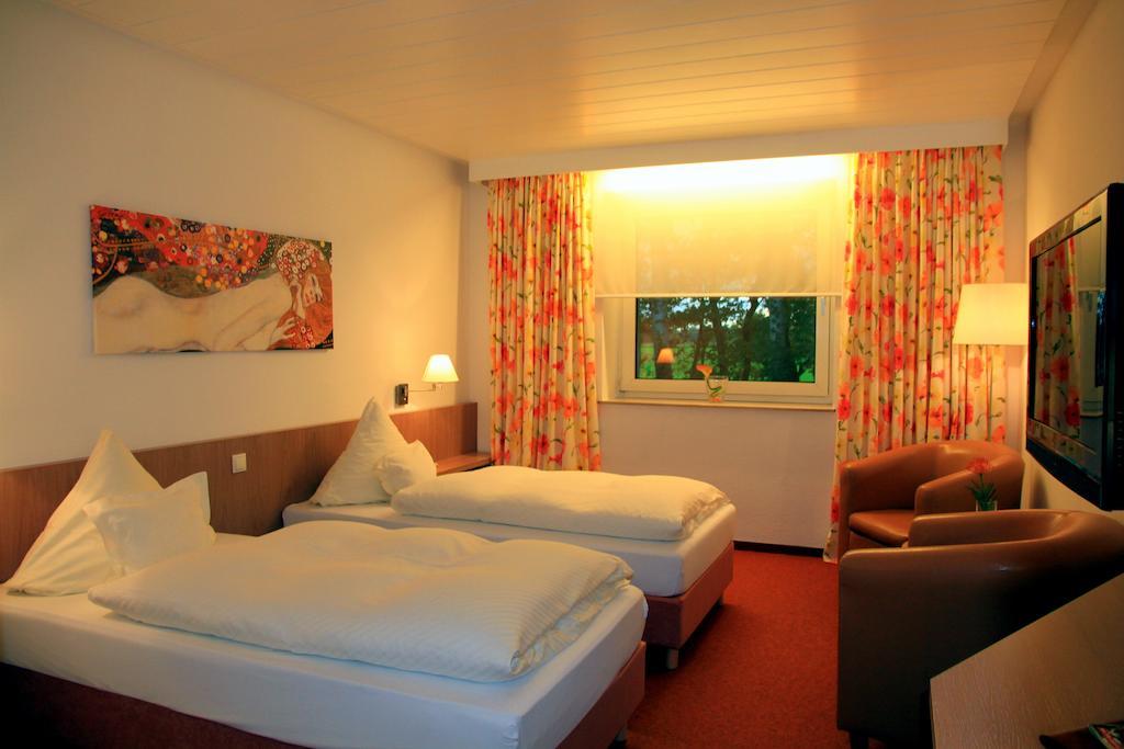 Hotel Am Springhorstsee Großburgwedel Δωμάτιο φωτογραφία