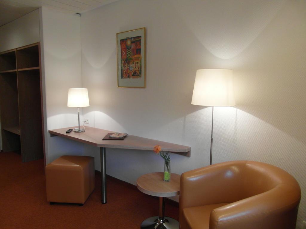 Hotel Am Springhorstsee Großburgwedel Εξωτερικό φωτογραφία