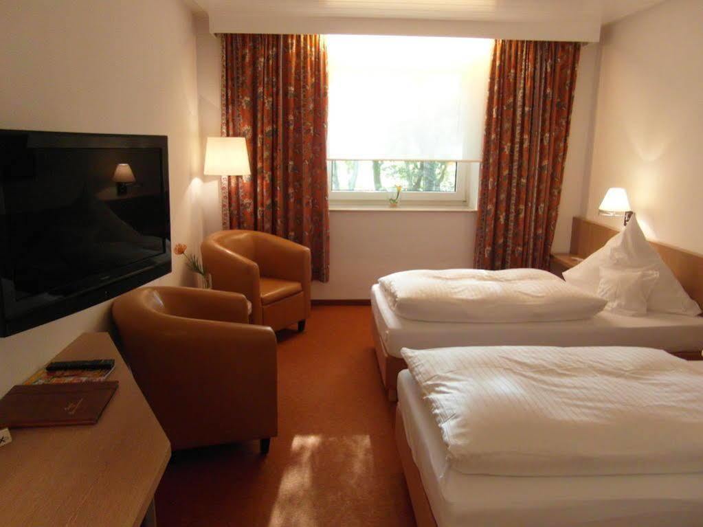 Hotel Am Springhorstsee Großburgwedel Εξωτερικό φωτογραφία